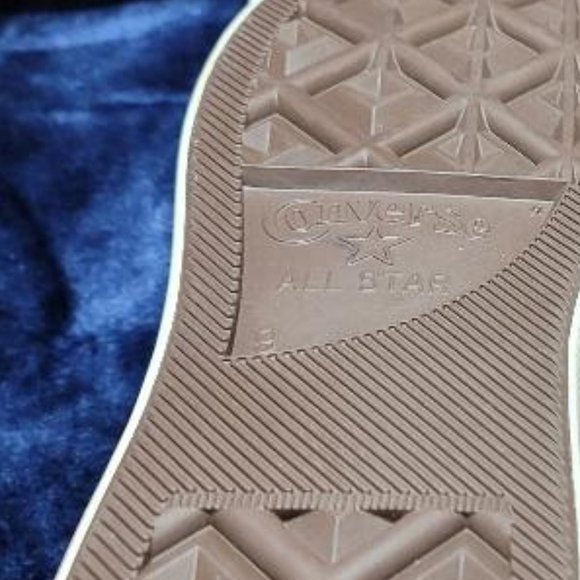 Converse - Picture 5 of 6